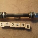 Axle set 14 mm x 180 mm slotted with dust caps black/silver