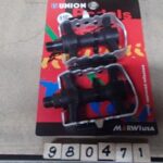 Pedals resin body with alloy cage 9/16 in silver and black